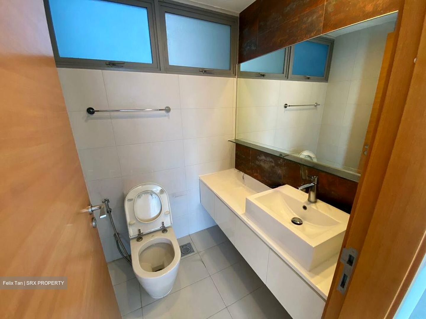 Centro Residences (D20), Condominium #503000211